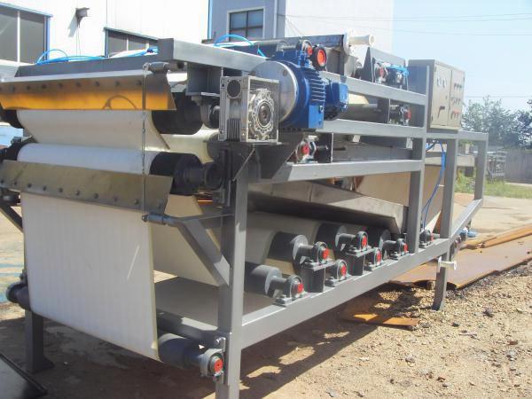 三網(wǎng)帶式壓濾機(jī)